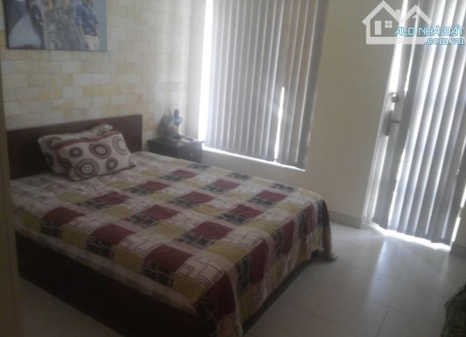 Nhà 38m² Bà Hom xây 1 trệt 2 lầu. Hẻm oto 6m thông, sổ chính chủ. Giá chỉ 2,4 tỷ còn TL - 15