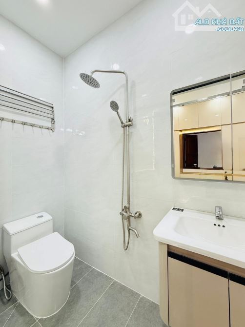 GIA ĐÌNH ĐỊNH CƯ BÁN NHÀ TRẦN THÁNH TÔNG, P15, TÂN BÌNH - GIÁ:4TỶ380/71,3M2 (4,6x15,5M) - 16