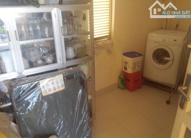 Nhà 38m² Bà Hom xây 1 trệt 2 lầu. Hẻm oto 6m thông, sổ chính chủ. Giá chỉ 2,4 tỷ còn TL - 17