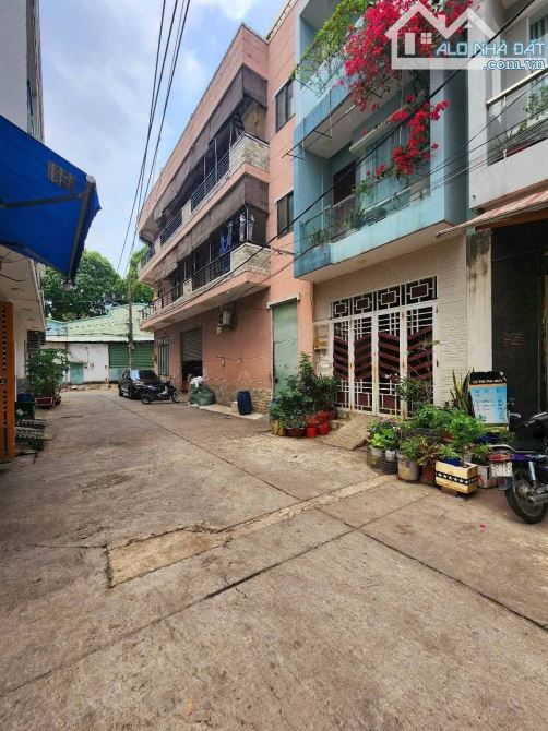 Bán Nhà 4 tầng - nhà đẹp - 50m2 Xe Hơi - 4PN - Hương Lộ 2 - Bình Tân - 18