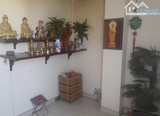 Nhà 38m² Bà Hom xây 1 trệt 2 lầu. Hẻm oto 6m thông, sổ chính chủ. Giá chỉ 2,4 tỷ còn TL - 18