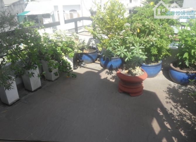 Nhà 38m² Bà Hom xây 1 trệt 2 lầu. Hẻm oto 6m thông, sổ chính chủ. Giá chỉ 2,4 tỷ còn TL - 19