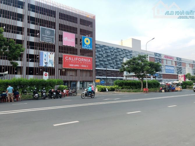 Bán nhà RẺ MT hẻm xe hơi tới nhà Tây Thạnh 100m2 tặng 7 phòng ngay KCN Tân Bình 8.6 tỷ. - 2
