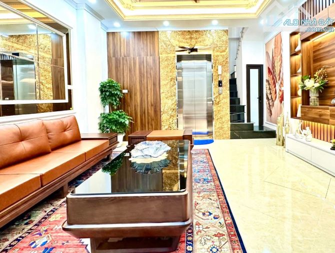 Bán nhà Hoàng Hoa Thám, Nội thất Lung Linh, 57m2, 8.5 tỷ - 2