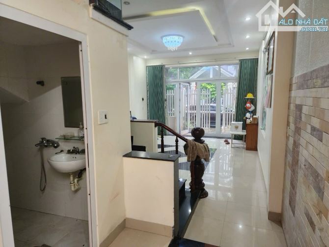 Nhà MT Hoàng Thúc Trâm - Hòa cường bắc - 2