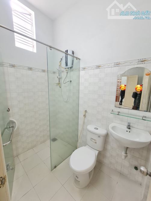 💥💥Bán gấp nhà 3 tầng kiệt oto Tiểu La, DTĐ: 70m. giá cực tốt 4.95 tỷ, - 2