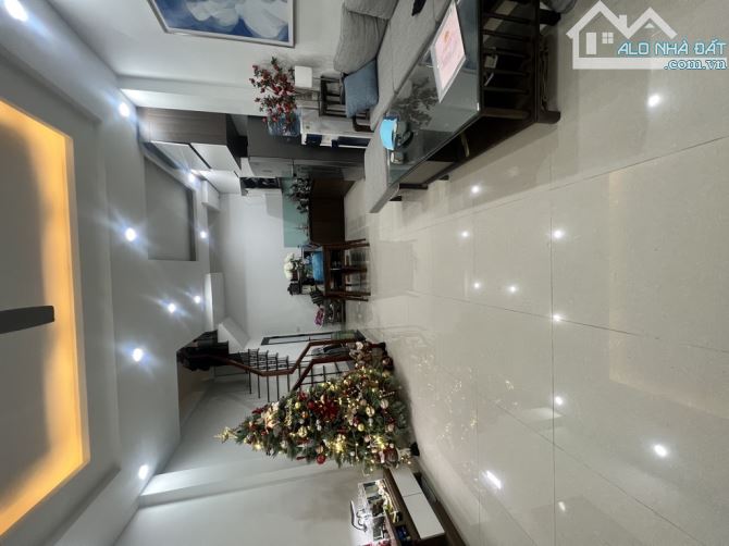 SIÊU PHẨM VĨNH TUY - Ô TÔ GẦN NHÀ 50m x  5T 8.9 Tỷ MỚI ĐẸP, VỀ Ở NGAY - 2