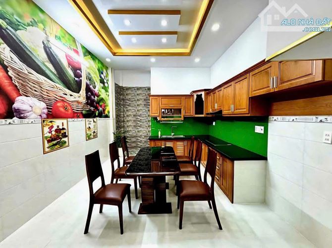 Bán nhà ngay Nhiêu Tứ, Phú Nhuận. Giá: 2 tỷ 612tr/ 68,5m2, sổ riêng - 2