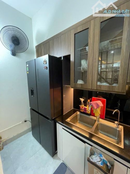 BÁN NHÀ THẠCH BÀN - NHÀ ĐẸP 4 TẦNG - Ô TÔ 7 CHỖ ĐỖ CỬA - NGÕ THÔNG - GIÁ CHỈ HƠN 6 TỶ - 2