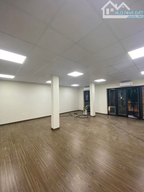 Chuyển Nhượng Tòa Văn Phòng Đỗ Quang – Cầu Giấy – DT 94m² – 8 Tầng – Mặt Tiền 7.5m – Giá 4 - 2