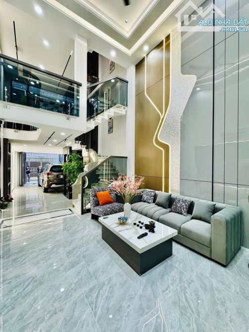 Chủ nhà ngộp vốn cần bán gấp nhà Hoàng Hoa Thám, Tân Bình - Giá 4 tỷ 390/60m2(4mx15m) - 2