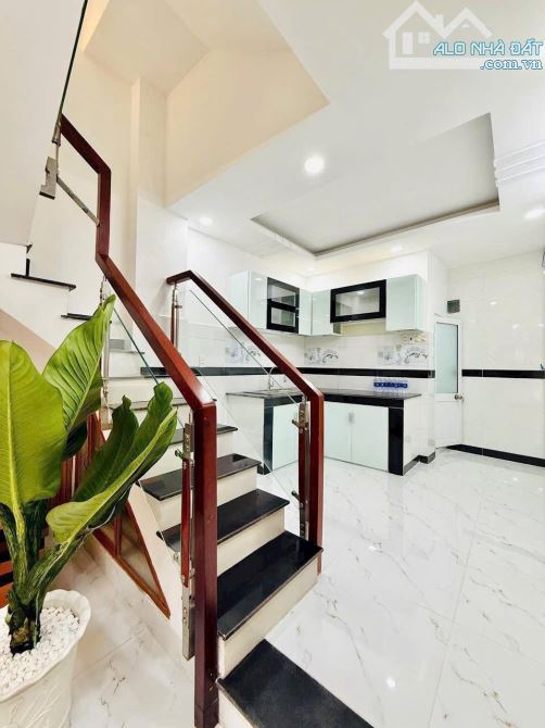 ⚜️Nhà mới xây ngay đường Nguyễn Khoái, Quận 4 / 58.8m2 / Giá 2 Tỷ 460 (Full 100%) - 2