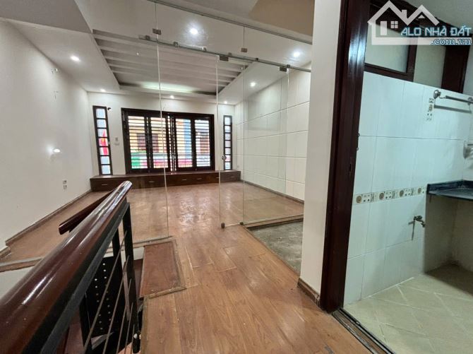 Cho thuê nhà MỚI ĐẸP KĐT Văn Quán 80m x 4 tầng 23 triệu - 2