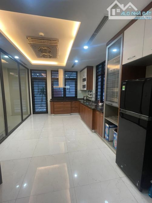Chỉ 55 Tỷ - Bán Nhà Mặt Phố Xuân La,Tây Hồ - Lô Góc - 2 Mặt Tiền - 126M2 - 6 Tầng - TM - 2