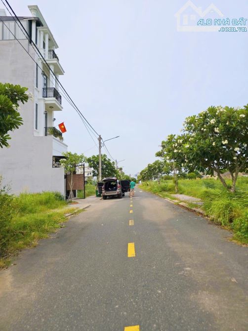 Lô Đất 62m2 giá 3,35 tỷ-giá chốt- Chủ quá ngộp - Nên không làm việc qua môi giới - 2