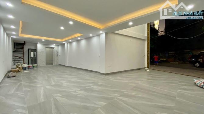 HAI BÀ TRƯNG KINH DOANH OTO TRÁNH VỈA HÈ 7 TẦNG THANG MÁY FULL NỘI THẤT - 2