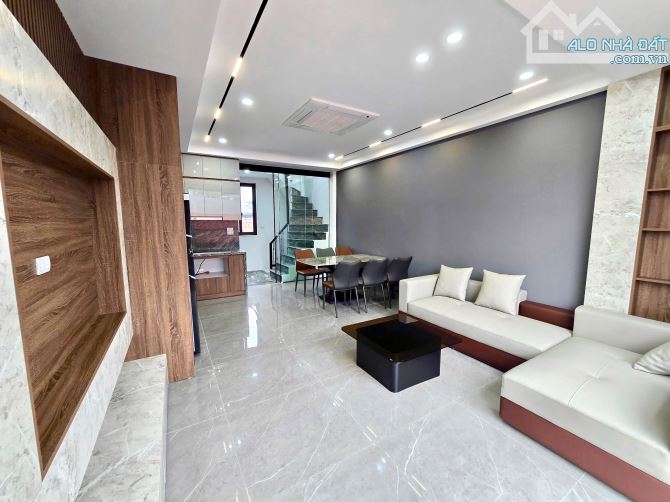 Bán Nhà Ngọc Thụy 39,9m2 MT 4,2m 7 Tầng Thang Máy, Gần Chợ Kinh Doanh, Ô Tô Vừa Vào Nhà - 2