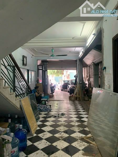 Bán nhà Nam Dư. Nở hậu, ô tô vào nhà,giá rẻ hơn thị trường, vị trí đắc lộc, 22tỷ,188m2 - 2