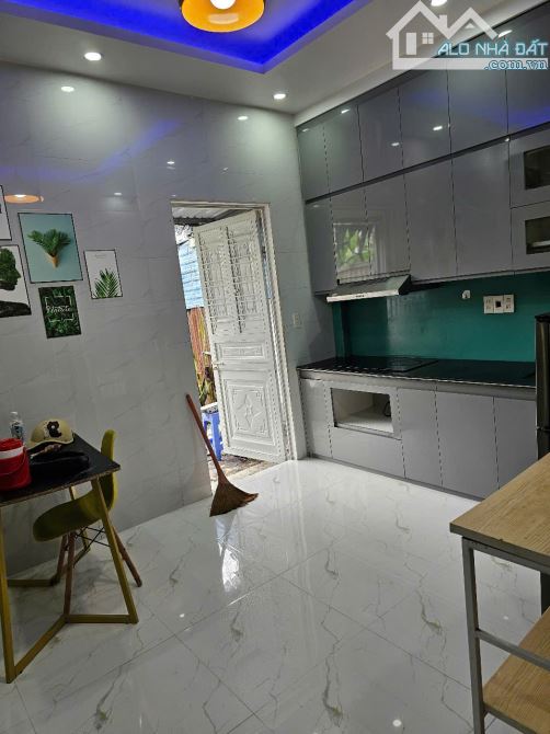 Cho thuê nhà đường LÊ HỒNG PHONG - Đầy đủ nội thất - ô tô đỗ cửa ngày đêm - 2