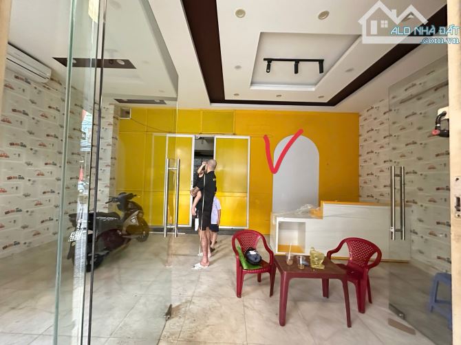👉Bán Nhà 3Tầng Đường Trưng Nữ Vương- Nganh 7m- Gần Nguyễn Hữu Thọ - Gía 15,5Tỷ - 2