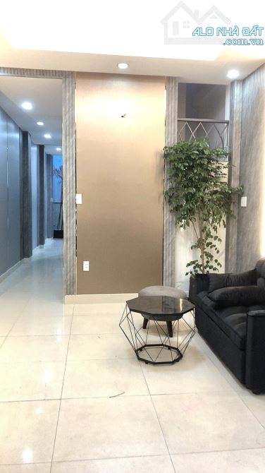 NGUYỄN THỊ TẦN P2 QUẬN 8 - NHÀ MỚI ĐẸP - 51M2 - NHÀ NỞ HẬU 2 TẦNG 3PN - CHỈ 5.15 TỶ - 2