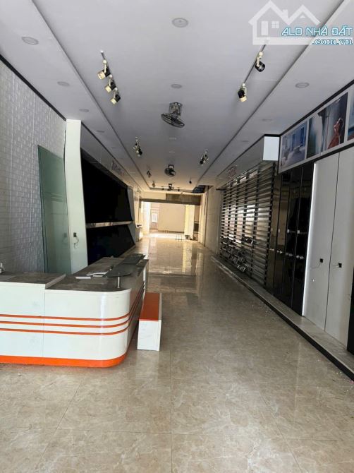 GẤP! BÁN ĐẤT TẶNG NHÀ 250M2 – 11,6 TỶ - MT LÊ VĂN HIẾN - Q. NGŨ HÀNH SƠN - 2