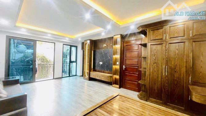 Nhà Mới 7 Tầng- Thang Máy- Ô Tô Quay Đầu- Lô Góc- Mặt Tiền Rộng- Phố Tô Vĩnh Diện- 19.8 Tỷ - 2