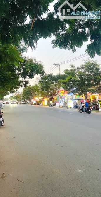 BÁN NHÀ ĐẸP SÁT HƯƠN.G LỘ 2 - ĐƯỜNG XE TẢI - ( 4X18M ) - 2
