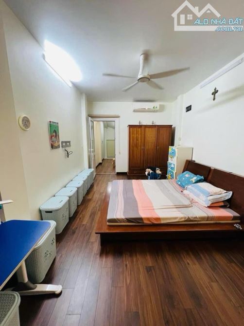 Bán Nhà ĐH Ngoại Ngữ Cầu Giấy Phân Lô Oto Tránh DT 43M Cách 1 Nhà Ra Mặt Phố Giá Tốt - 2
