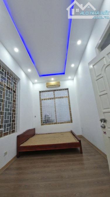 [SIÊU PHẨM]_Mặt phố Bà Triệu_Lô góc_Nở hậu_Vỉa hè rộng_Kinh doanh_Ô tô_80 m2_22 tỷ 8 - 2