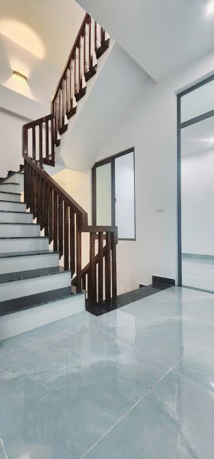 BÁN NHÀ 3 TẦNG GẦN VIMHOMES STAR CITY. VIEW SÔNG MÁT MẺ. Ô TÔ VÀO NHÀ. GẦN ĐL HÙNG VƯƠNG - 2