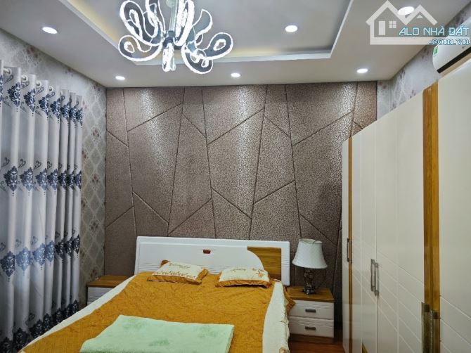 Mặt tiền doãn uẩn - nhà cấp 4 - 148m2 - 7,5m - Nam Việt Á - 2