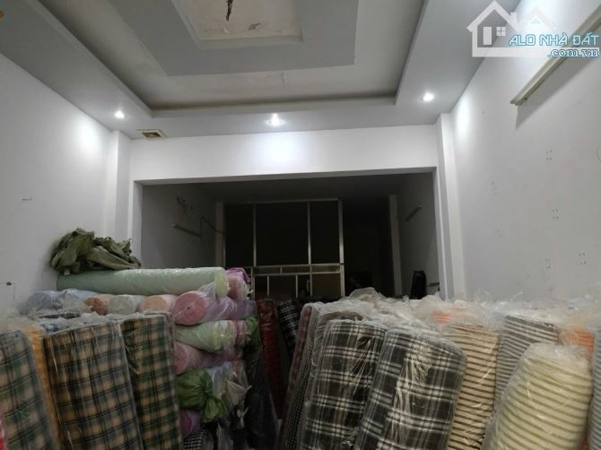 NHÀ 2 TẦNG ĐƯỜNG LÊ THÚC HOẠCH - HẺM XE TẢI - SÁT CHỢ VẢI -  85M2 NHỈNH 7 TỶ. - 2