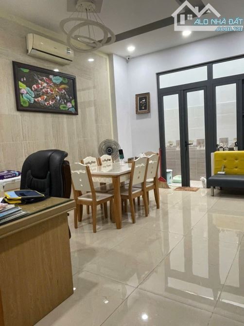 🏡BIỆT THỰ SÂN VƯỜN➖4 TẦNG BTCT➖150m2 (7.3*20m)➖ĐỐI DIỆN CÔNG VIÊN➖GẦN CITYLAND➖LOTTE MART - 2