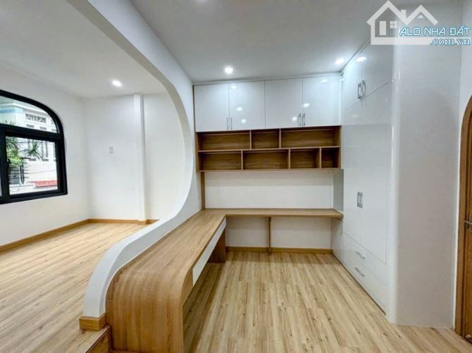 🏡 CƠ HỘI SỞ HỮU NHÀ MẶT TIỀN KINH DOANH ĐẮC ĐỊA TẠI NGUYỄN HIỀN, QUẬN 3! 🚀 - 2