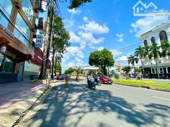 Bán nhà Mặt Tiền Đường Số 7 - Khu Tên Lửa - 6x22 - 5 Tầng Bề Thế - 2