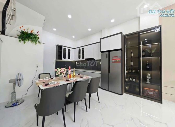 CHỦ NGỘP TIỀN CẦN BÁN NHÀ ĐƯỜNG PHAN PHÚ TIÊN, QUẬN 5-GIÁ 4TỶ120/ 5X14,2M-(71M2) SHR 9 CHỦ - 2