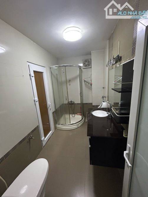 🔥 NHÀ 74M² MẶT TIỀN ĐƯỜNG 15M ĐỐNG ĐA– 3 TẦNG KIÊN CỐ – GIẢM 700TR, GIÁ CHỈ 15.x TỶ 🔥 - 2