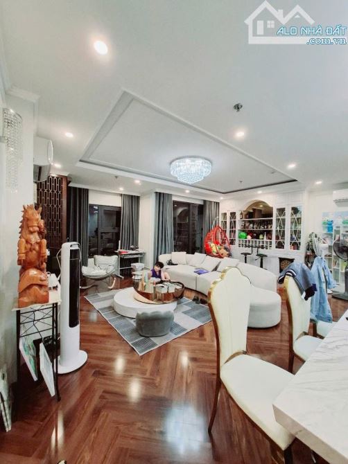 BÁN CĂN HỘ 110m2 - VINHOMES SMARTCITY - TIỆN ÍCH NGẬP TRÀN - 3 NGỦ -  GIÁ ĐẸP - 2