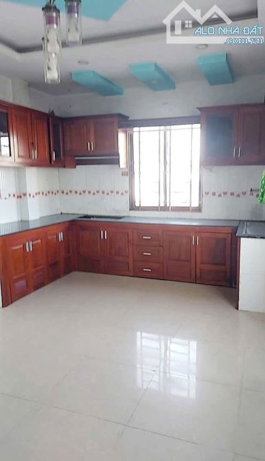 BÁN NHÀ 5 TẦNG -  NHỈNH 5 TỶ - 7 PHÒNG NGỦ -  MẶT TIỀN ĐƯỜNG 6M - TRUNG MỸ TÂY - QUẬN 12 - 2