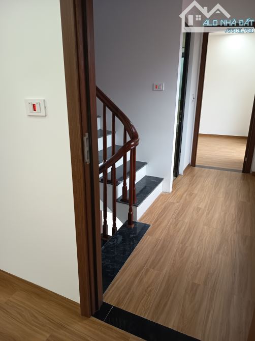 BÁN NHÀ MỚI 4 TẦNG – 41m² – GẦN KHU VINCOM – GIÁ 4.65 TỶ rất ít nhà bân. - 2