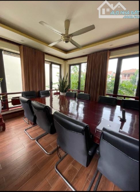 Biệt Thự/ 38 Tỷ /326 M2/ 18 M tiền/Hoa Bằng Lăng . Mê Linh . - 2