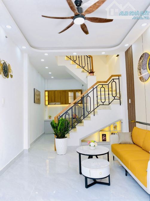 BÁN NHÀ 1 SẸC LÊ ĐỨC THỌ – 3 TẦNG – 4PN – XE HƠI TỚI NHÀ – CHỈ NHỈNH 5 TỶ - 2