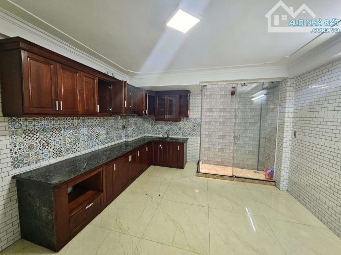BÁN NHÀ 4 TẦNG MẶT ĐƯỜNG NGUYỄN KHUYẾN – TP NAM ĐỊNH -Vị trí đẹp: Gần khu tđc phạm ngũ lão - 2