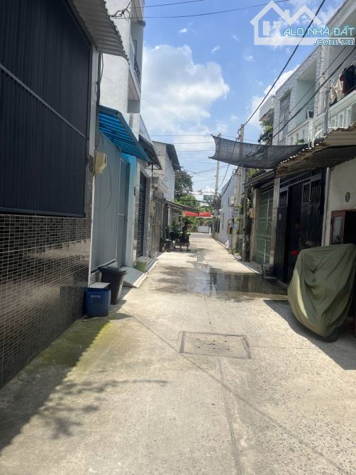 Bán nhà đúc 3 tầng - 4phòng ngủ - Nhỉnh 4 tỷ - hẻm ô tô -  SHR - P. Tân Chánh Hiệp , Q. 12 - 2