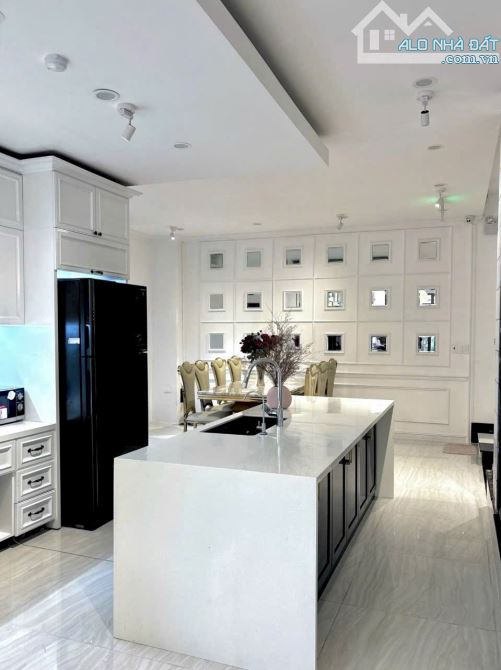 Bán biệt thự 4 tầng đường Trung Lương - Đảo Vip - Hoà Xuân có hồ bơi - 2