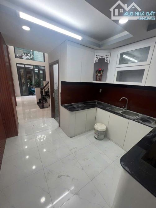 NHÀ MỚI KENG 4PN, 3 WC - 115M2 SÀN - HẺM 4M THÔNG - - 6,68 TỎI - 2