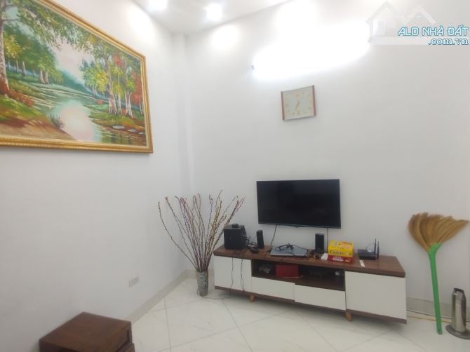 Bán nhà Hữu Hòa 33m2 x 4 tầng, lô góc thoáng sáng, 5.15 tỷ - 2