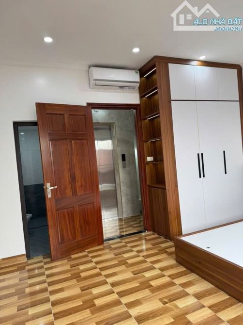 Cho thuê nhà ngõ phố Ngoạ Long Bắc Từ Liêm 40m x 6 tầng,  giá 16.5tr/ tháng - 2