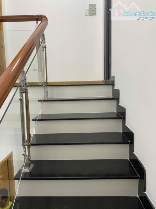 BÁN NHÀ HẺM XH - 4 TẦNG - 4 P. NGỦ - TRƯỜNG CHINH - TTN, Q12 - GIÁ 6,6TỶ - 2